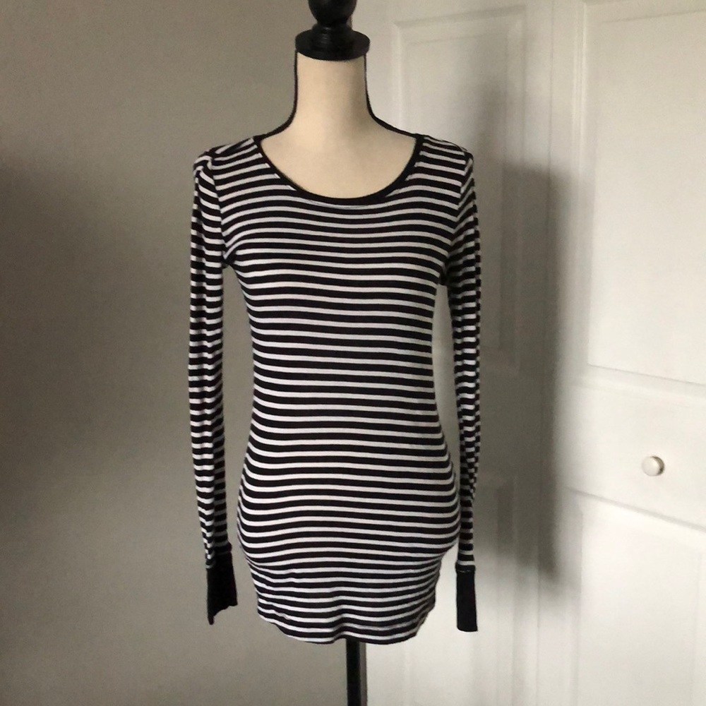 A PEA IN THE POD Maternity Long Sleeves Striped Tee | XS